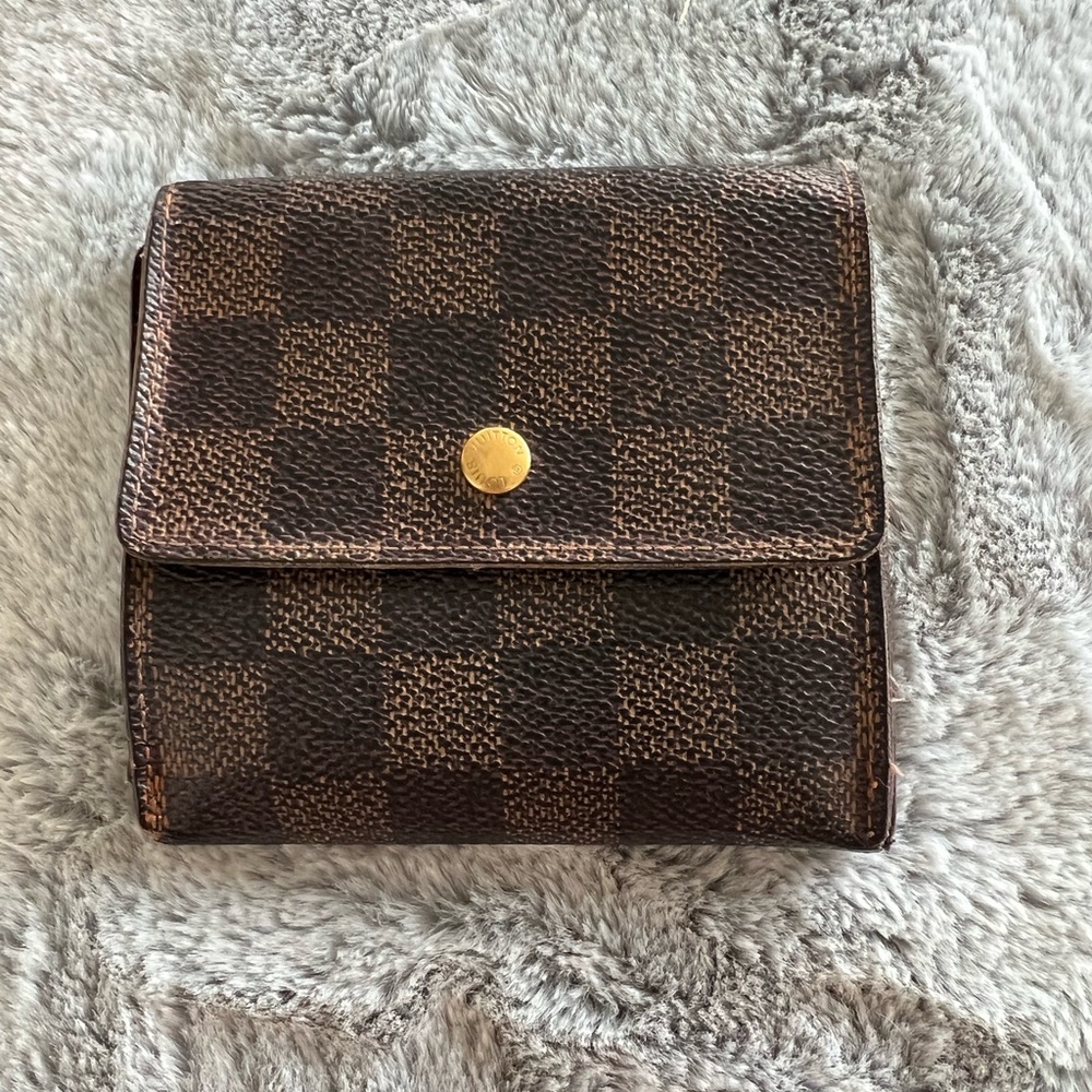 Authentic Louis Vuitton damier ebene Elise Trifold Coin wallet